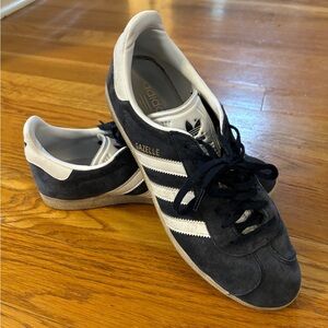 Adidas Gazelle Navy / white 
Men’s size 10.0